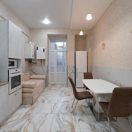 Appartamento із трьома спальнями київська 26 Leopoli